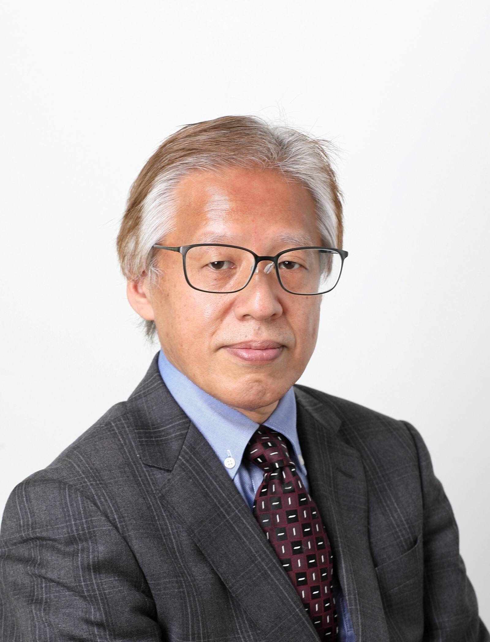 登坂 恒夫 氏